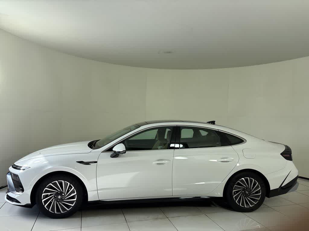 Thumbnail: 2025 Hyundai Sonata - 2