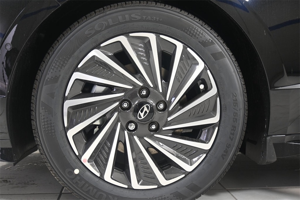 Thumbnail: 2024 Hyundai Sonata - 9