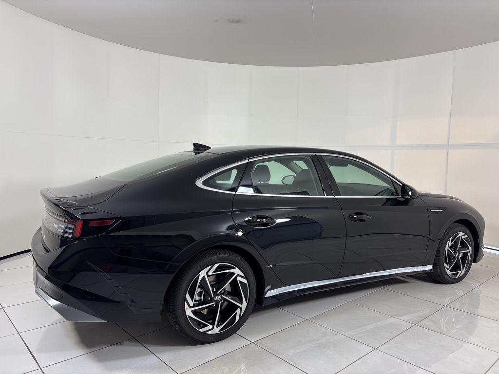 Thumbnail: 2026 Hyundai Sonata - 5