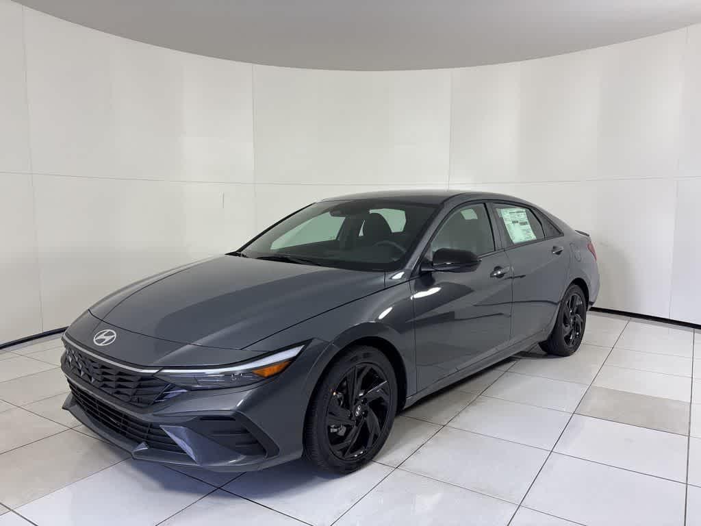 New 2026 Hyundai Elantra SEL Sport Sedan