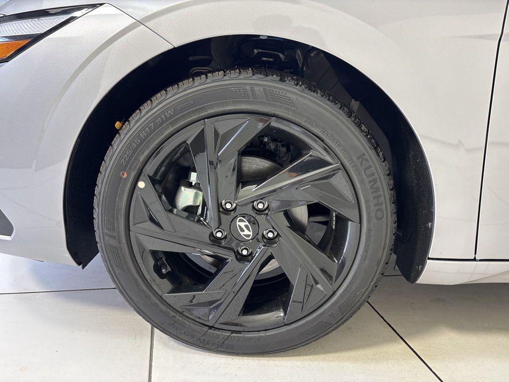 Thumbnail: 2026 Hyundai Elantra - 9