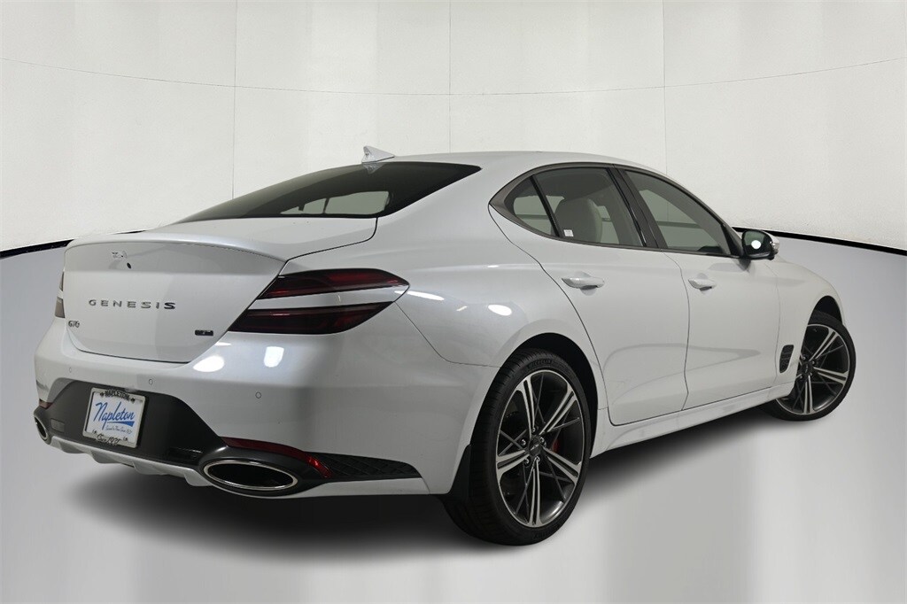 Thumbnail: 2025 Genesis G70 - 7