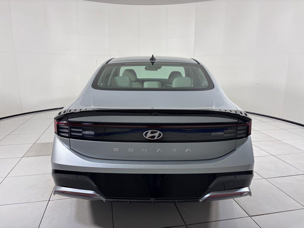 Thumbnail: 2026 Hyundai Sonata - 4