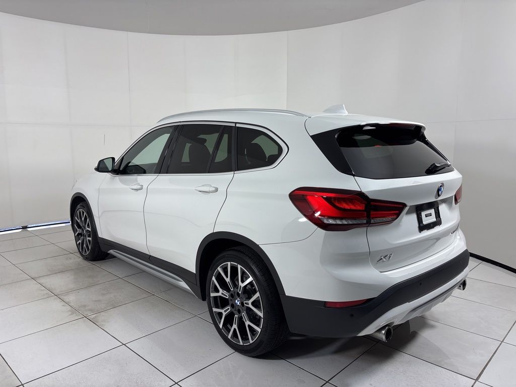 Thumbnail: 2021 BMW X1 - 3