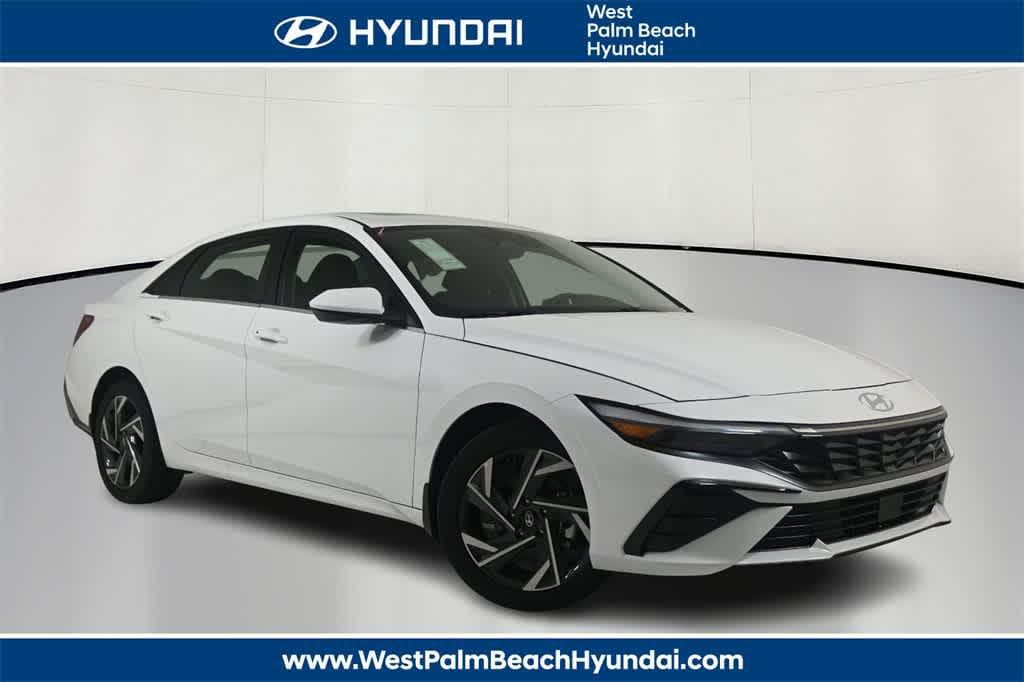 New 2025 Hyundai Elantra SEL Convenience Sedan
