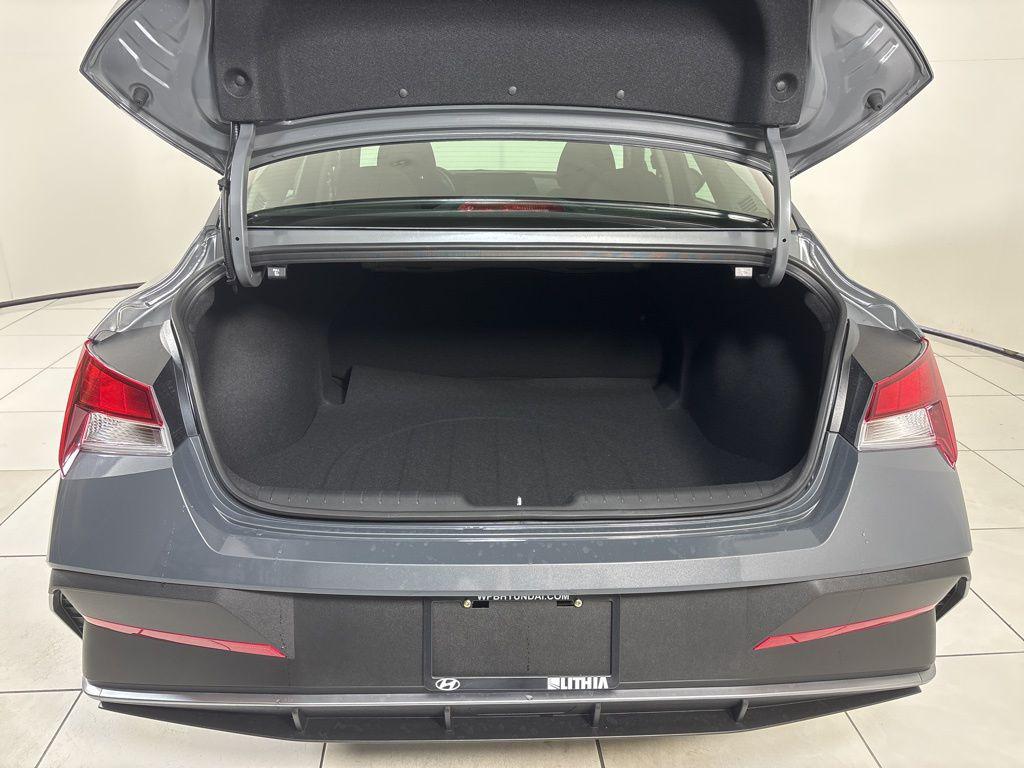 Thumbnail: 2026 Hyundai Elantra - 28
