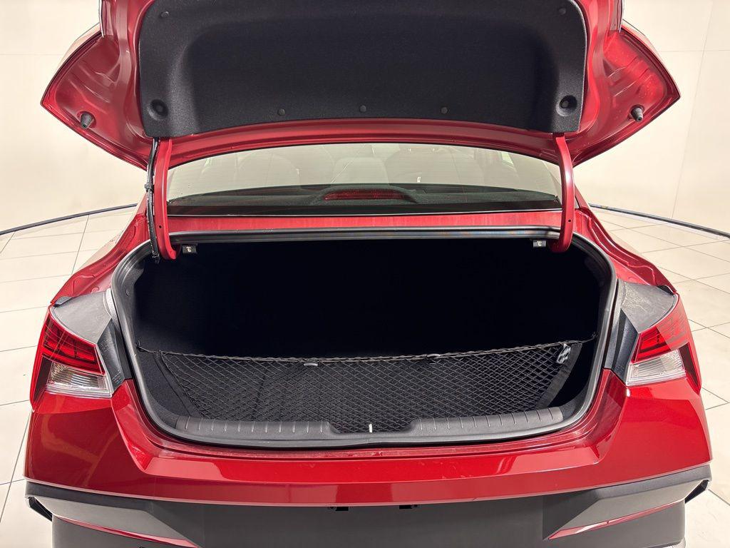 Thumbnail: 2025 Hyundai Elantra - 23