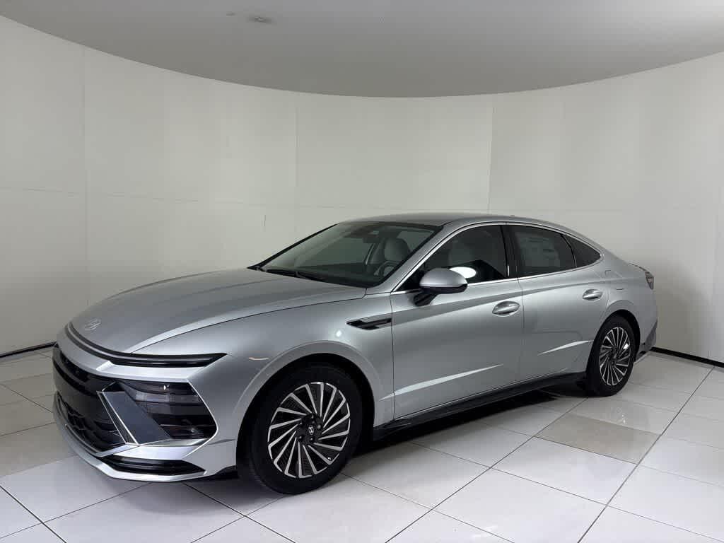 New 2025 Hyundai Sonata Hybrid SEL Sedan
