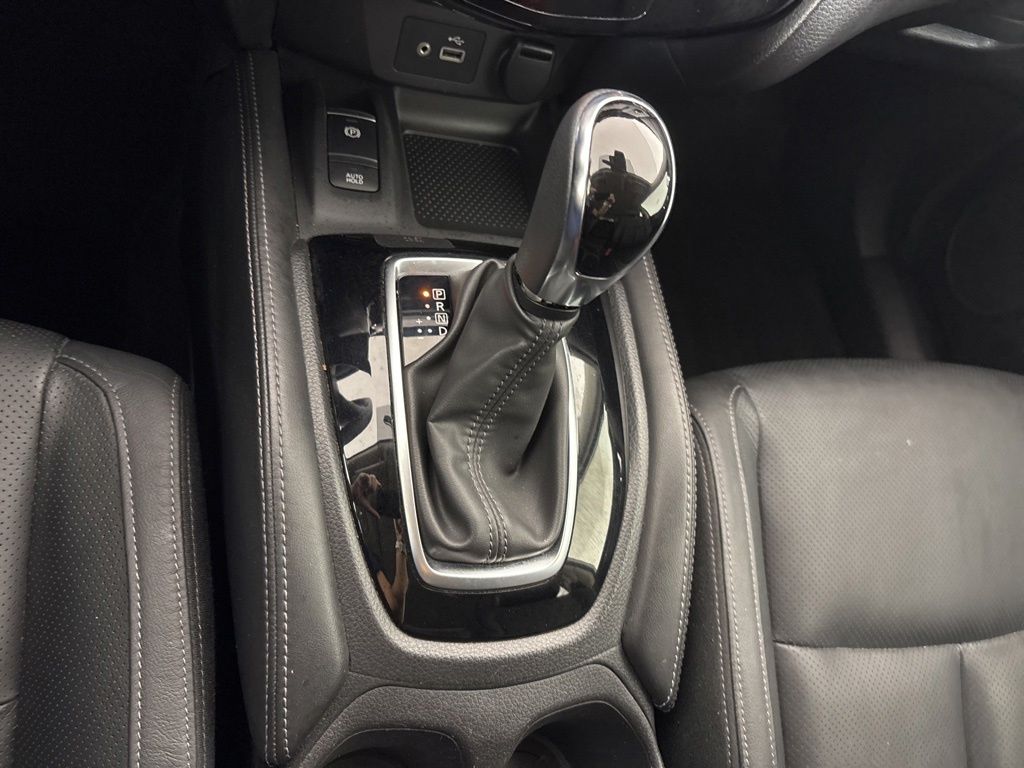 Thumbnail: 2018 Nissan Rogue - 36