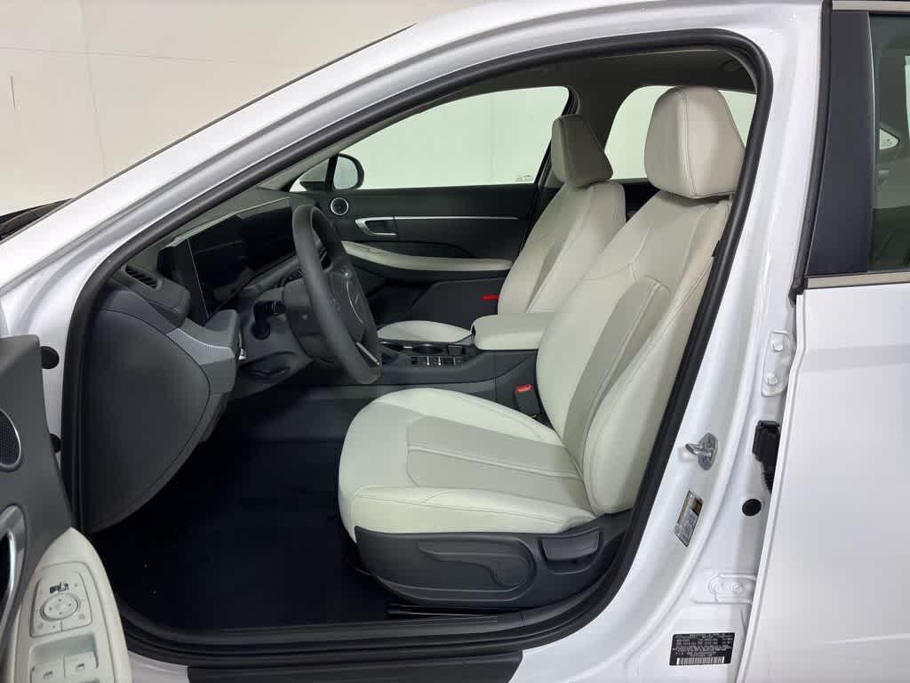 Thumbnail: 2025 Hyundai Sonata - 14