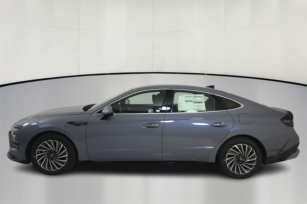 Thumbnail: 2025 Hyundai Sonata - 4