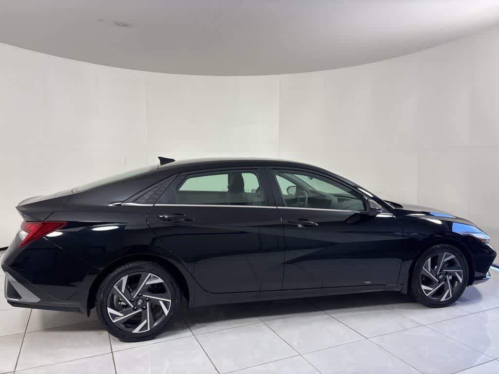 Thumbnail: 2025 Hyundai Elantra - 6