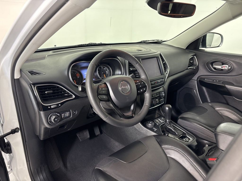 Thumbnail: 2023 Jeep Cherokee - 14