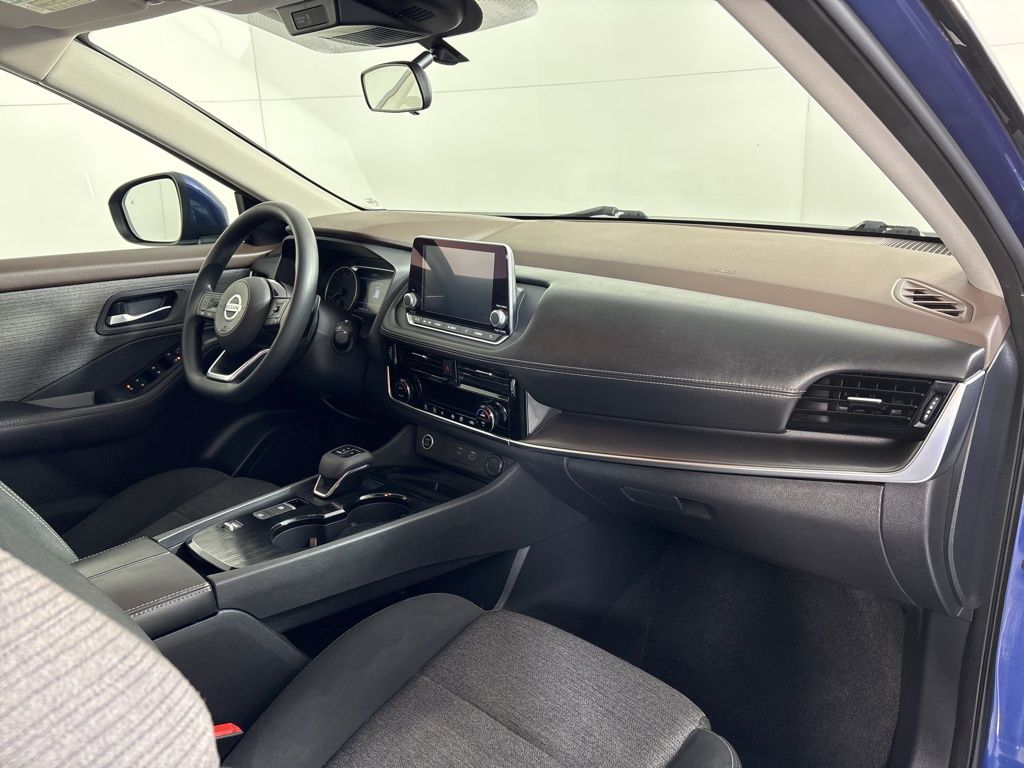 Thumbnail: 2021 Nissan Rogue - 13