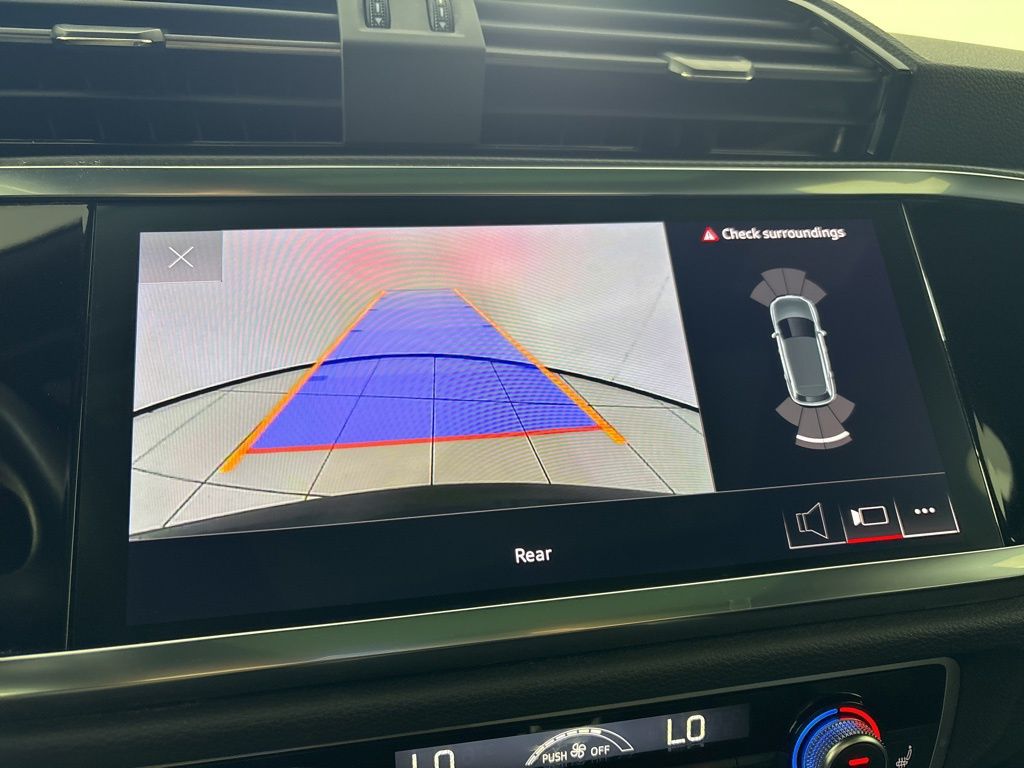 Thumbnail: 2023 Audi Q3 - 30