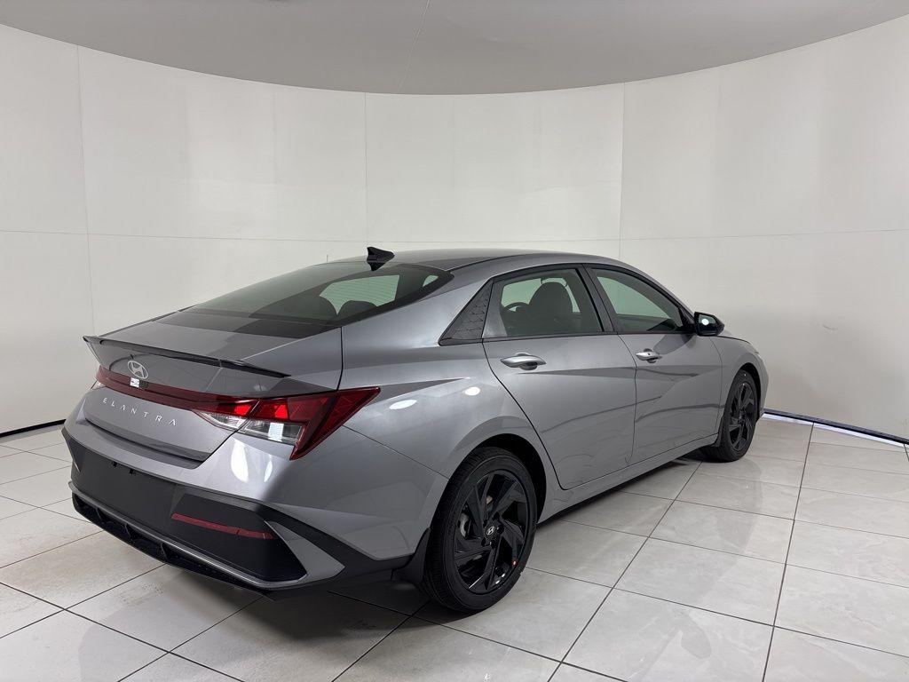 Thumbnail: 2026 Hyundai Elantra - 5