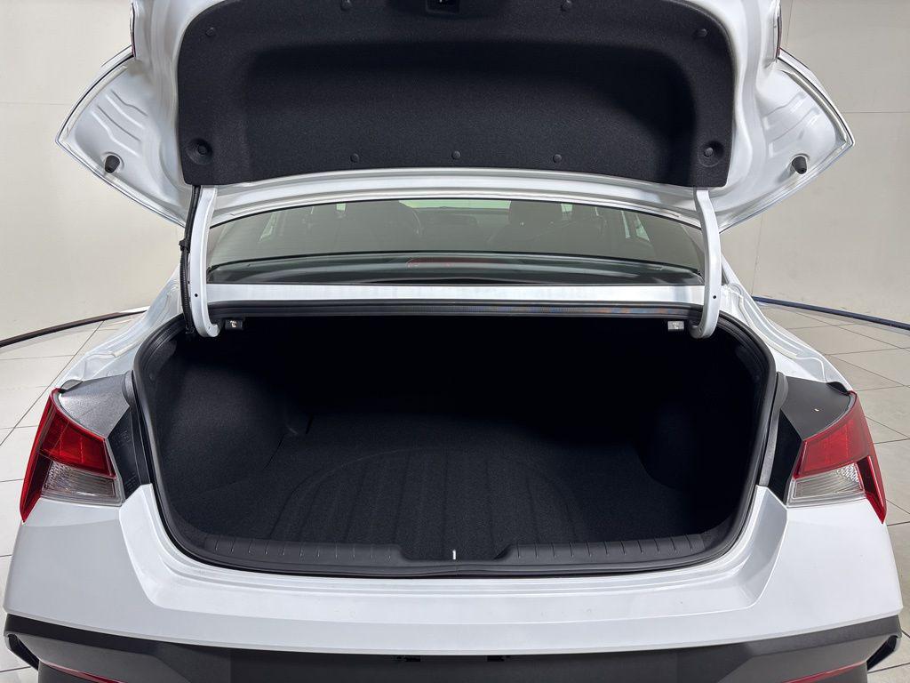 Thumbnail: 2026 Hyundai Elantra - 23