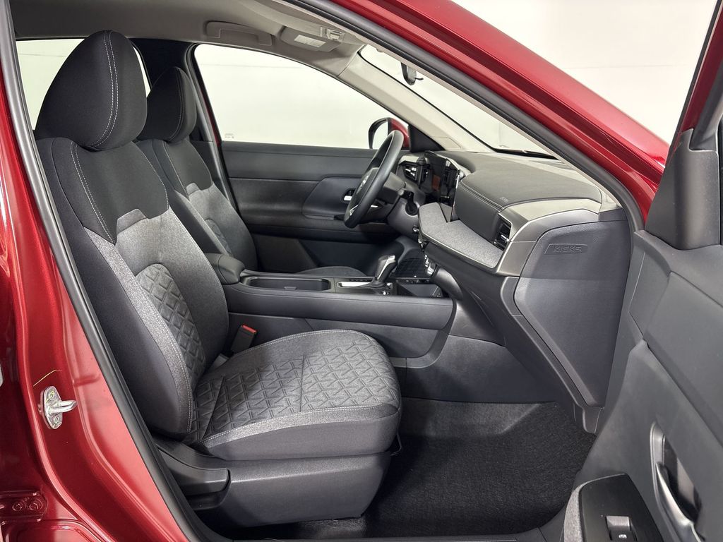 Thumbnail: 2025 Nissan Kicks - 24