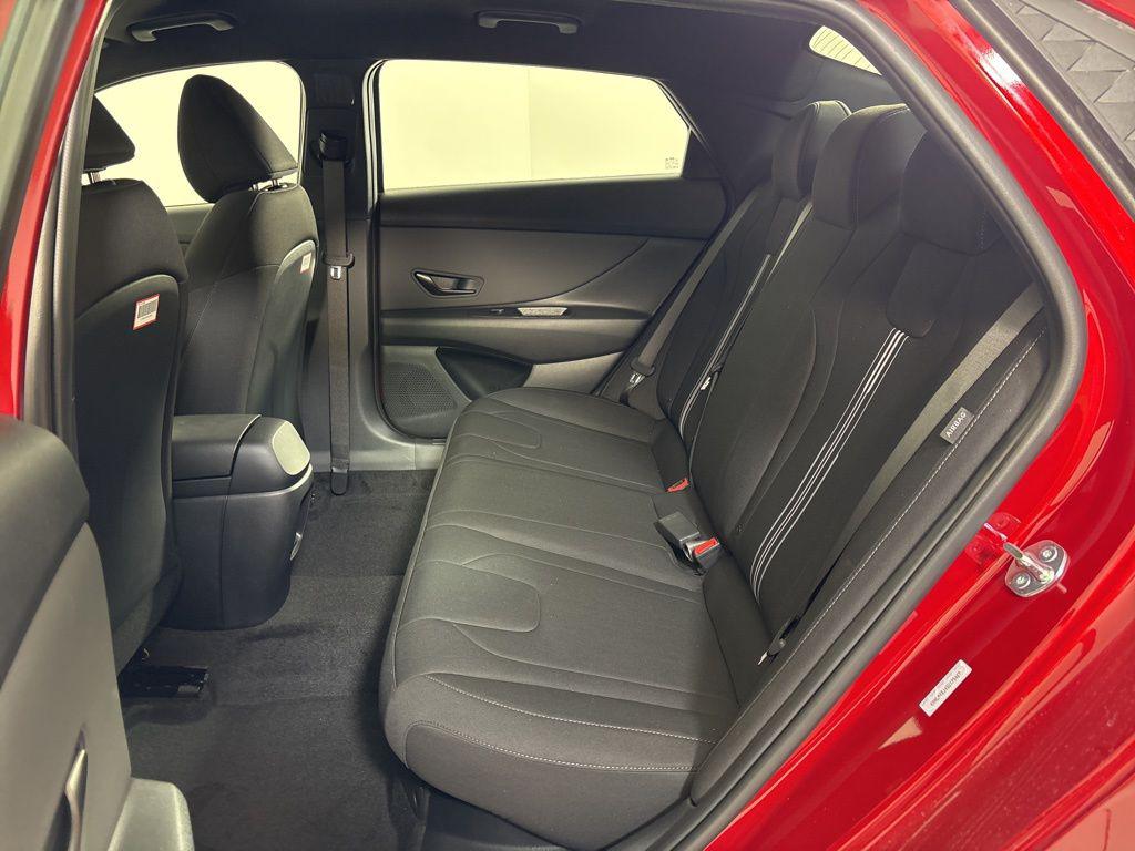 Thumbnail: 2025 Hyundai Elantra - 18