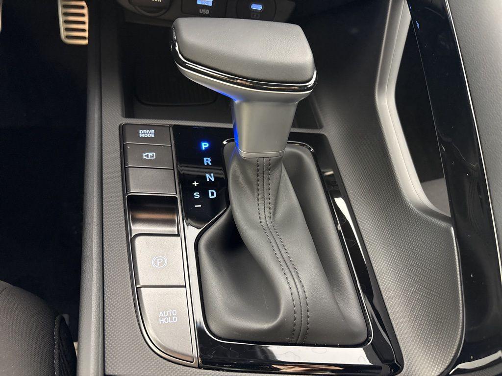 Thumbnail: 2025 Hyundai Elantra - 28