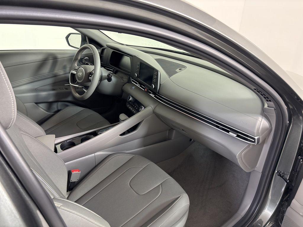 Thumbnail: 2026 Hyundai Elantra - 13