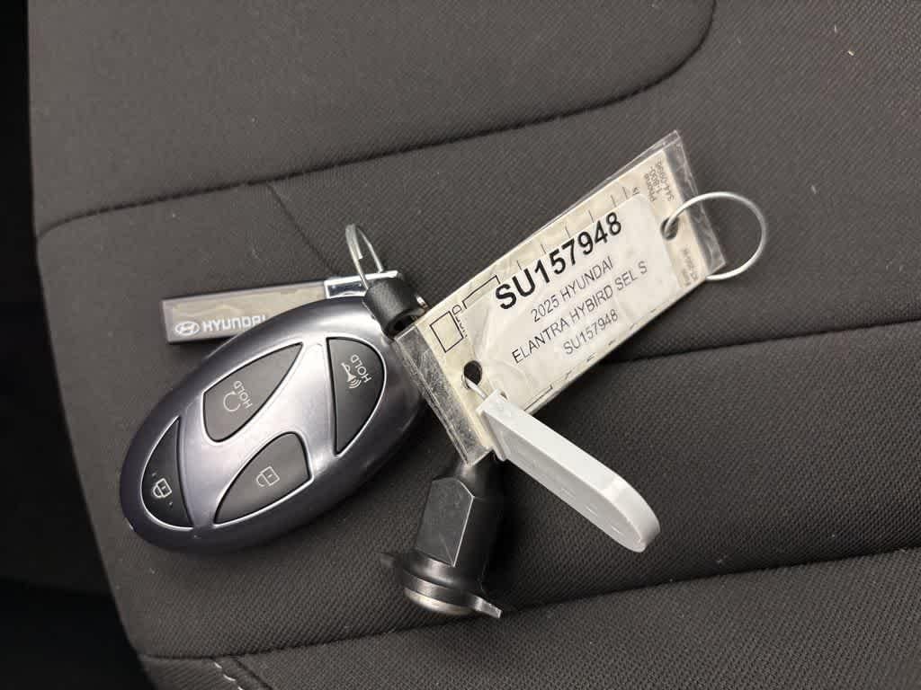 Thumbnail: 2025 Hyundai Elantra - 27