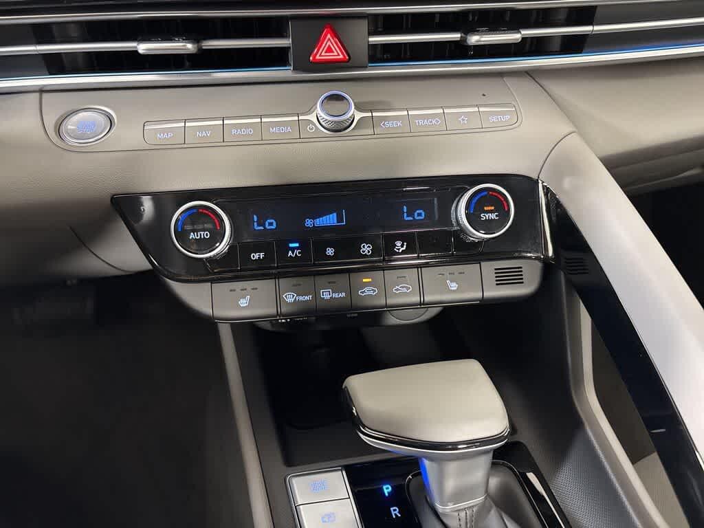 Thumbnail: 2025 Hyundai Elantra - 27