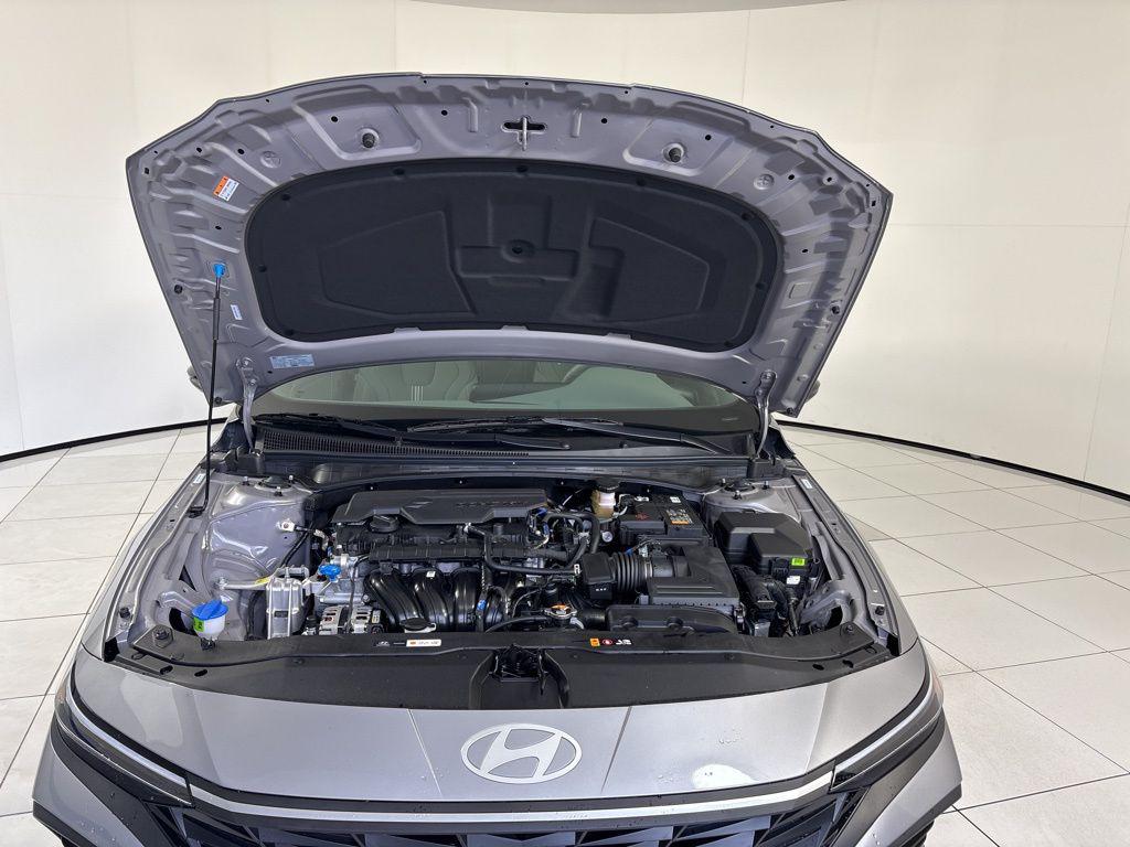 Thumbnail: 2026 Hyundai Elantra - 11