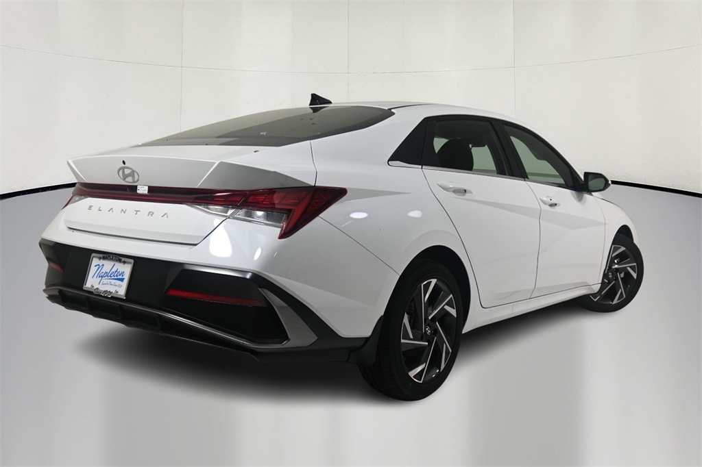 Thumbnail: 2025 Hyundai Elantra - 7