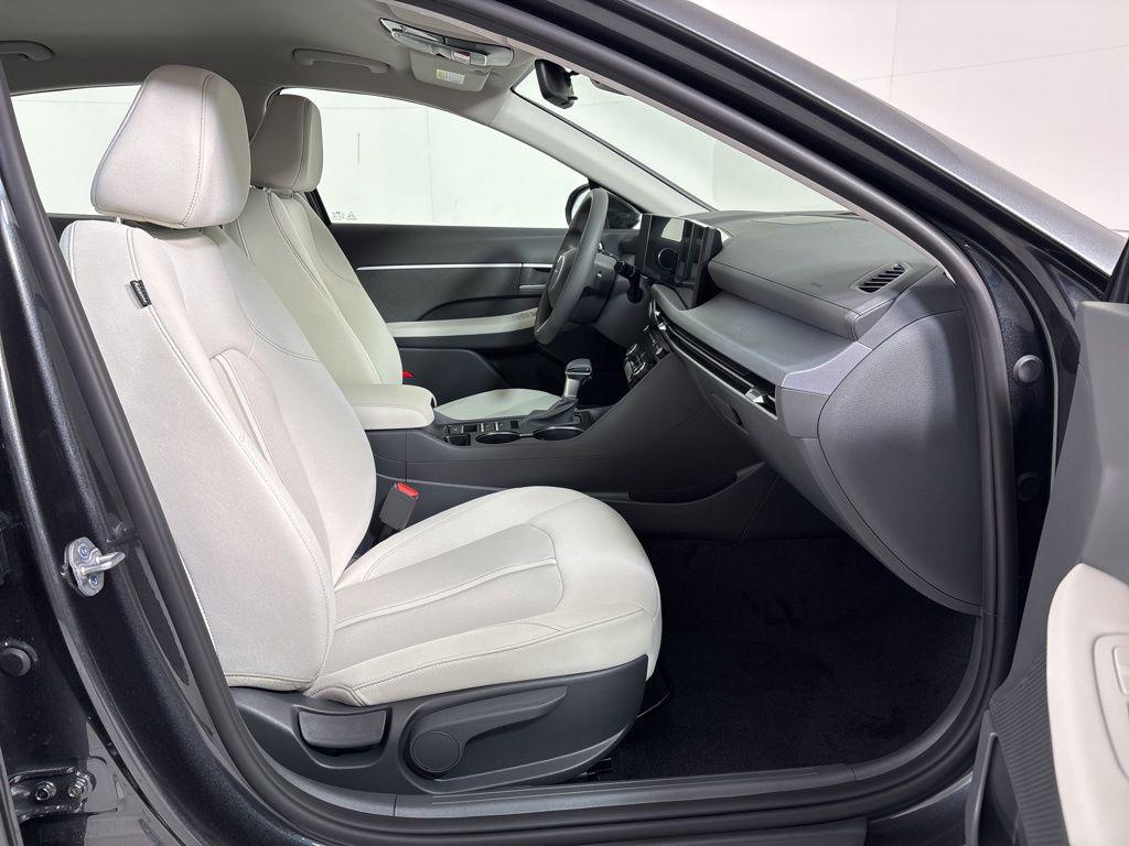 Thumbnail: 2026 Hyundai Sonata - 12