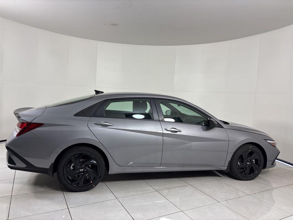 Thumbnail: 2026 Hyundai Elantra - 6