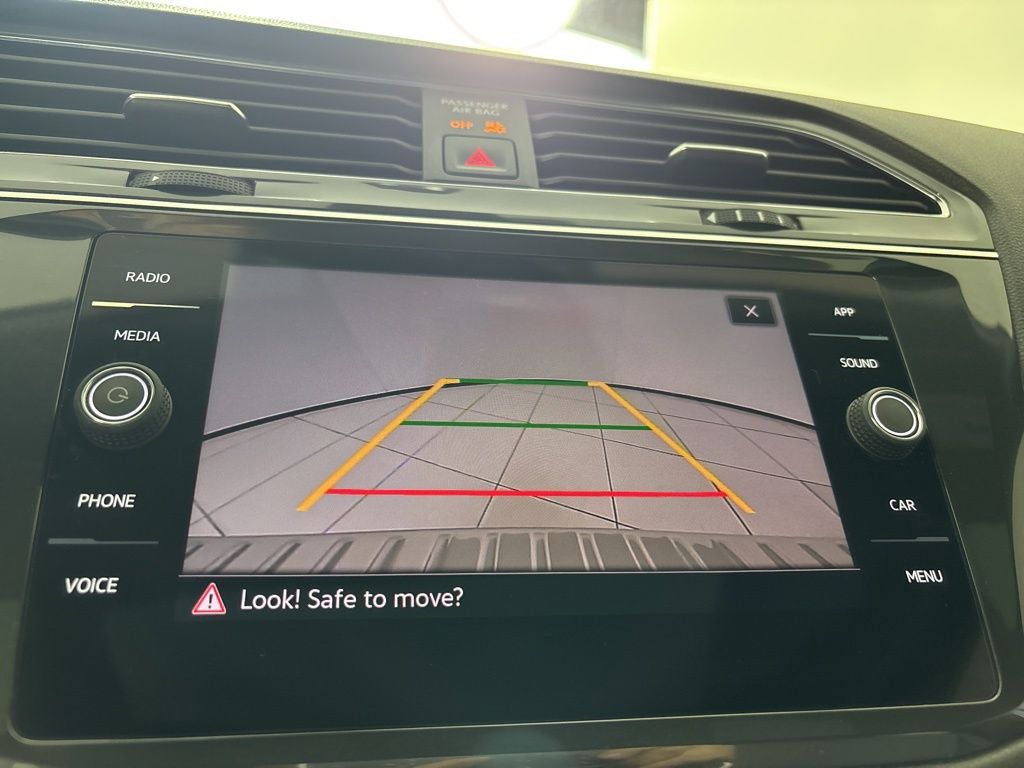 Thumbnail: 2023 Volkswagen Tiguan - 30