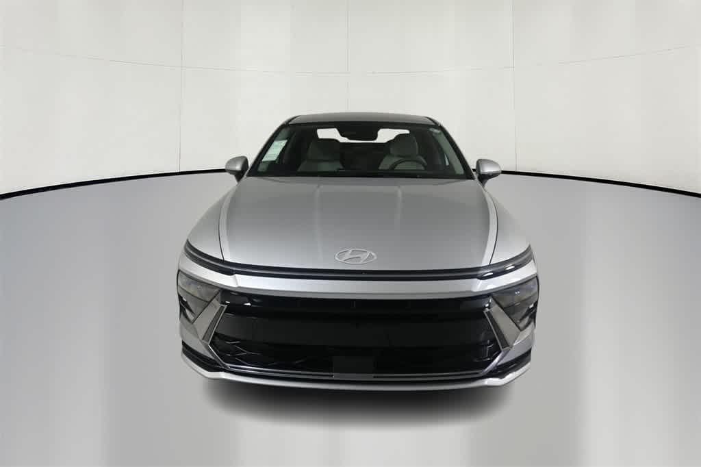 New 2025 Hyundai Sonata Hybrid SEL Sedan