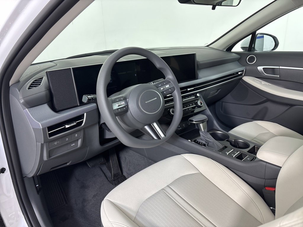 2026 Hyundai Sonata SE - Photo 15