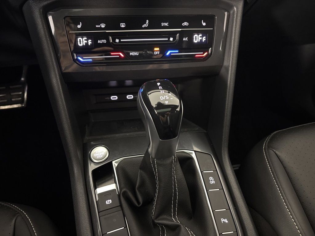 Thumbnail: 2023 Volkswagen Tiguan - 31