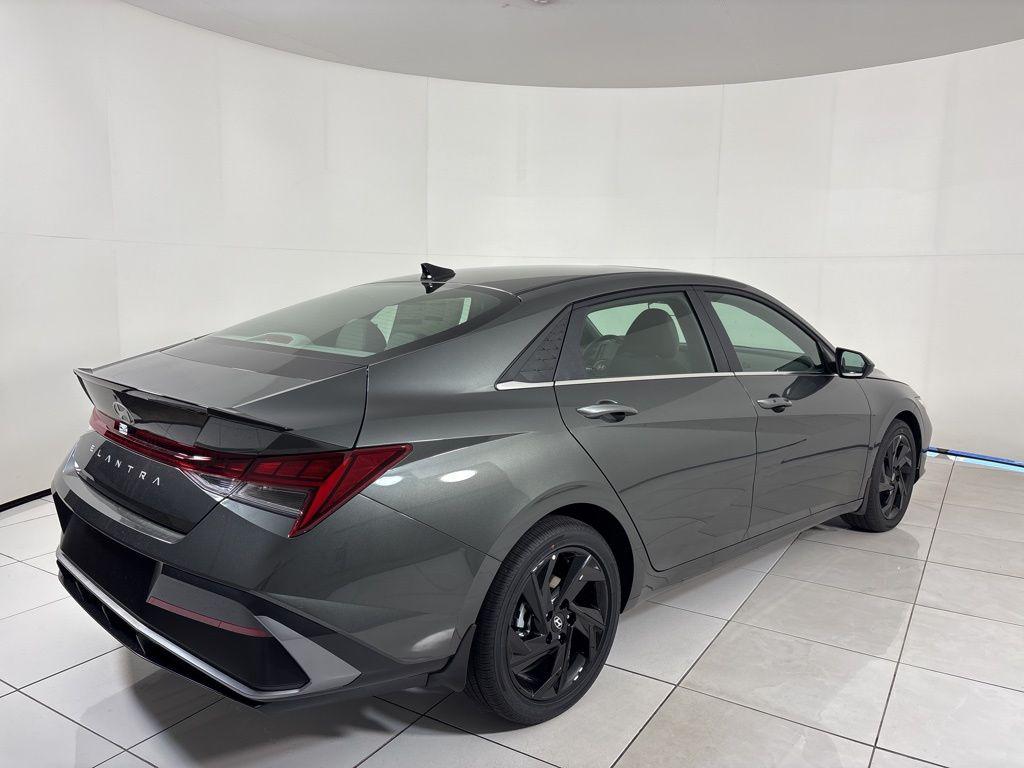 Thumbnail: 2026 Hyundai Elantra - 5