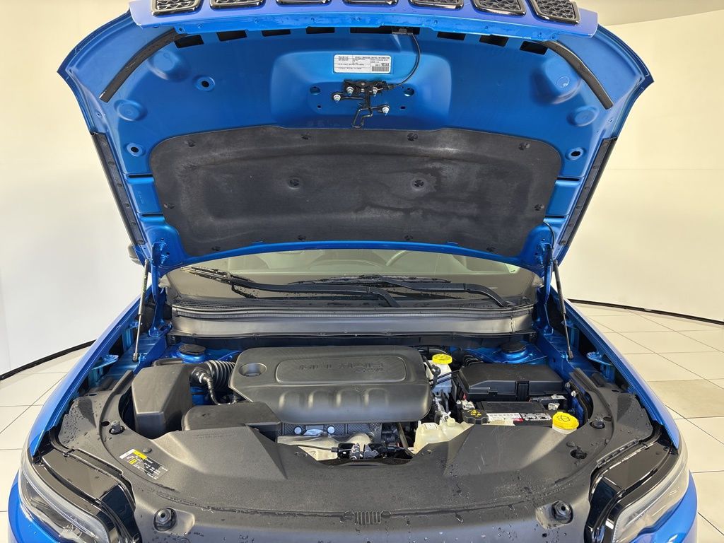 Thumbnail: 2023 Jeep Cherokee - 11