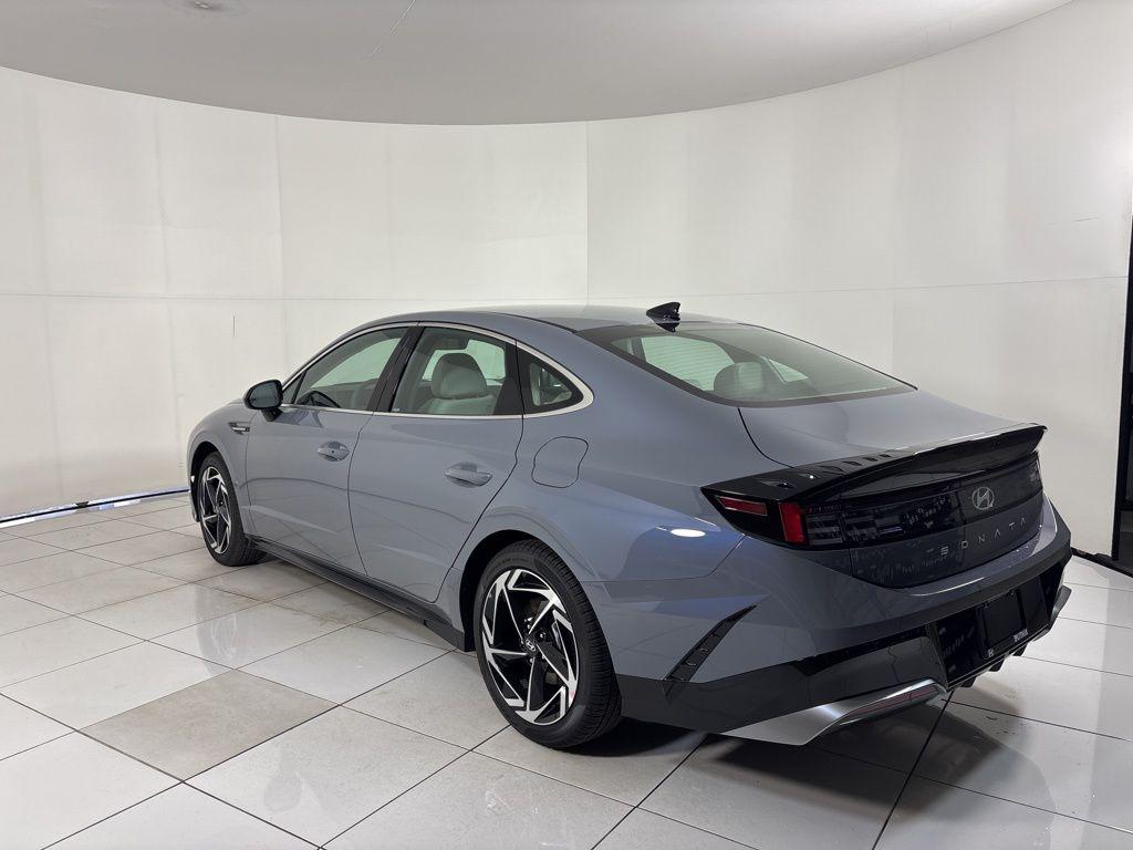 Thumbnail: 2026 Hyundai Sonata - 3