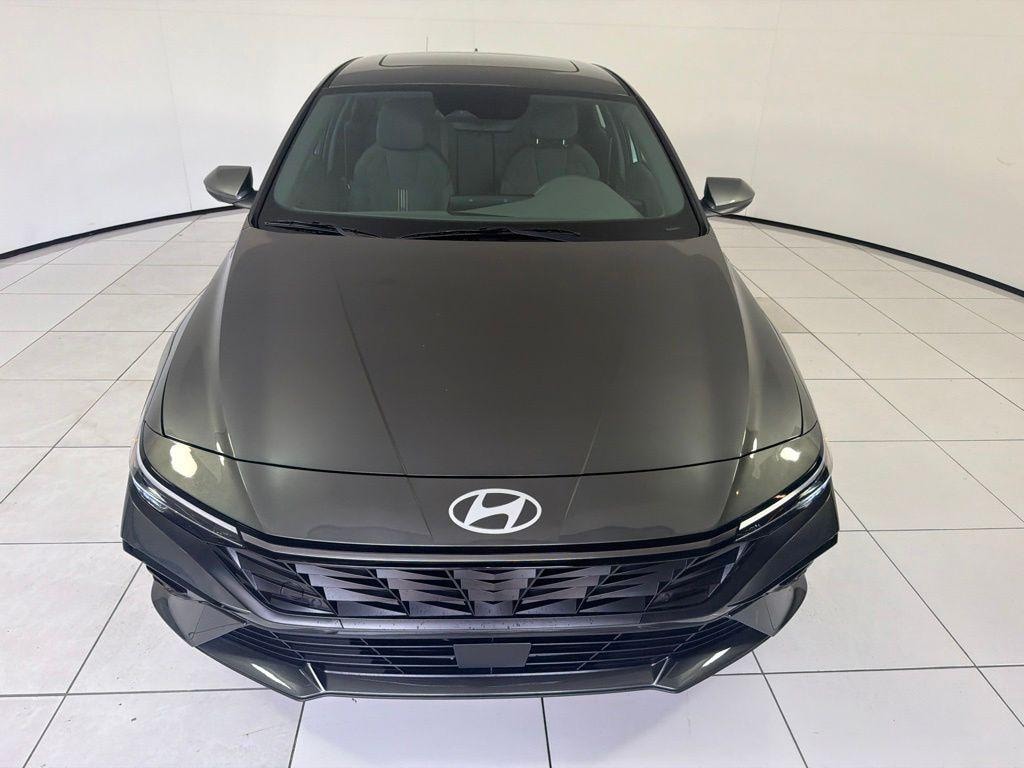 Certified 2025 Hyundai Elantra SEL Convenience Sedan