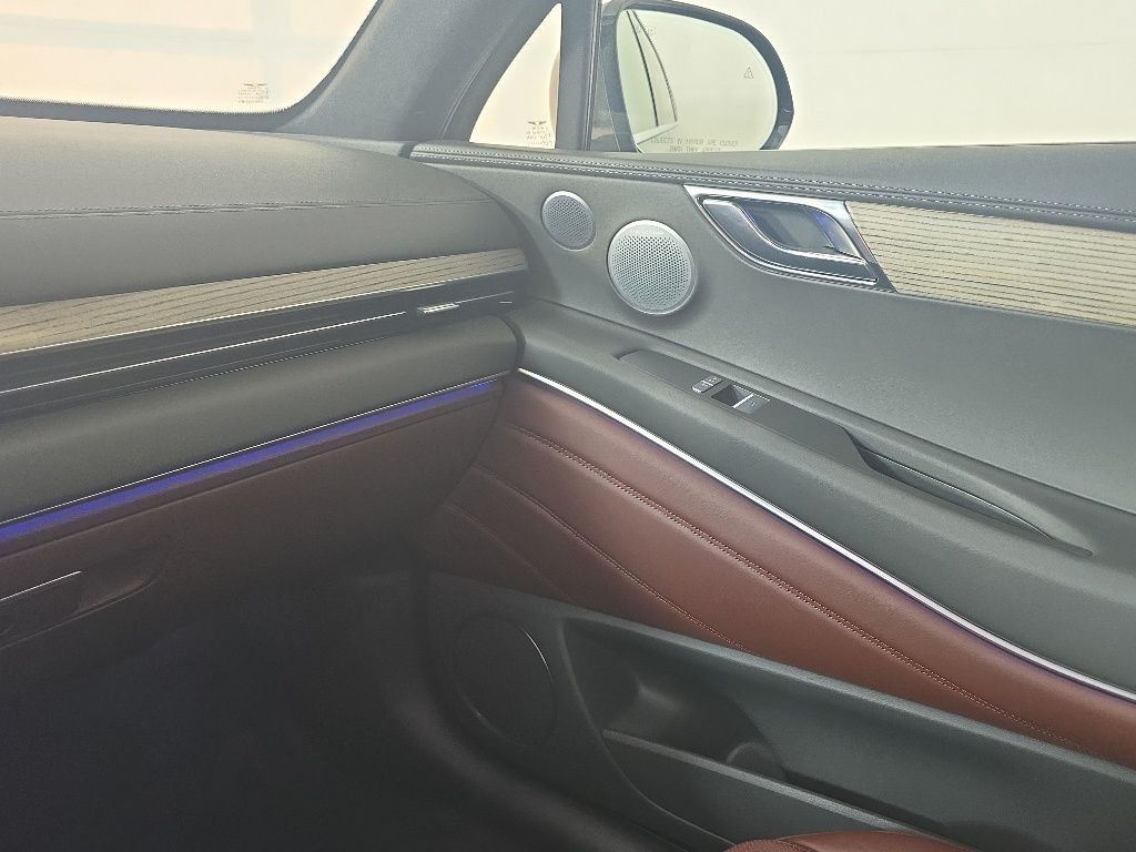 Thumbnail: 2025 Genesis GV80 - 24
