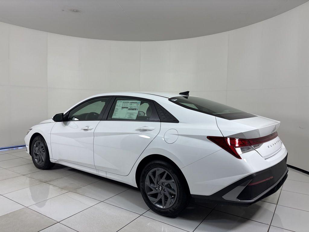Thumbnail: 2025 Hyundai Elantra - 3