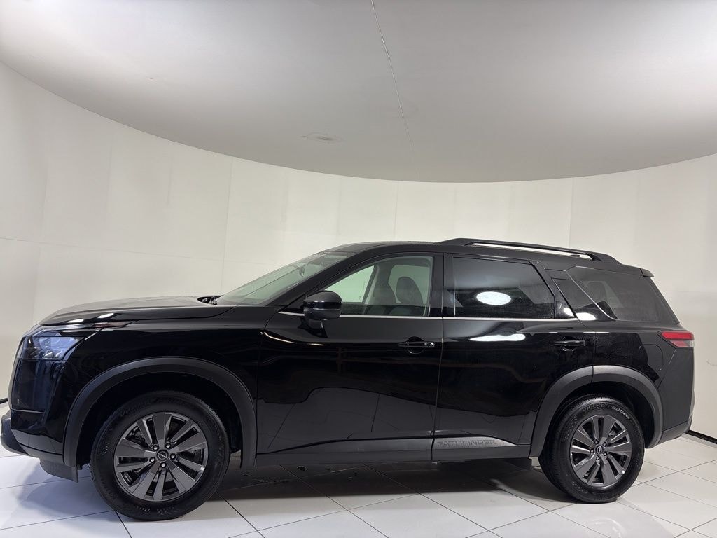 Used 2024 Nissan Pathfinder SV SUV