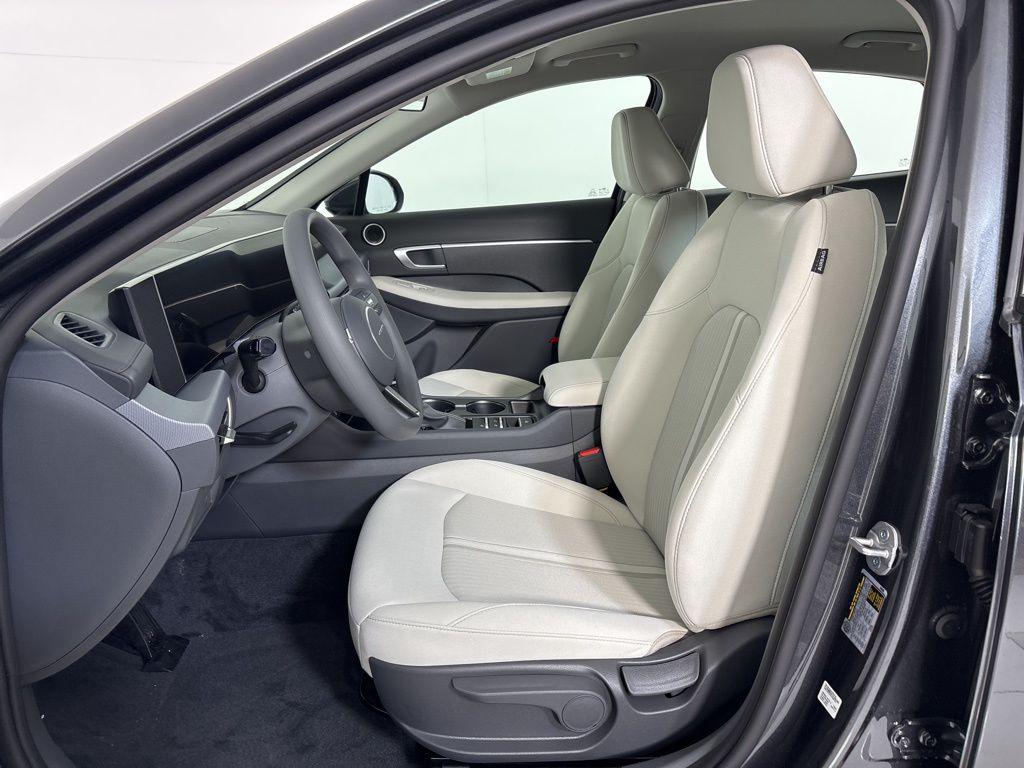 Thumbnail: 2026 Hyundai Sonata - 14