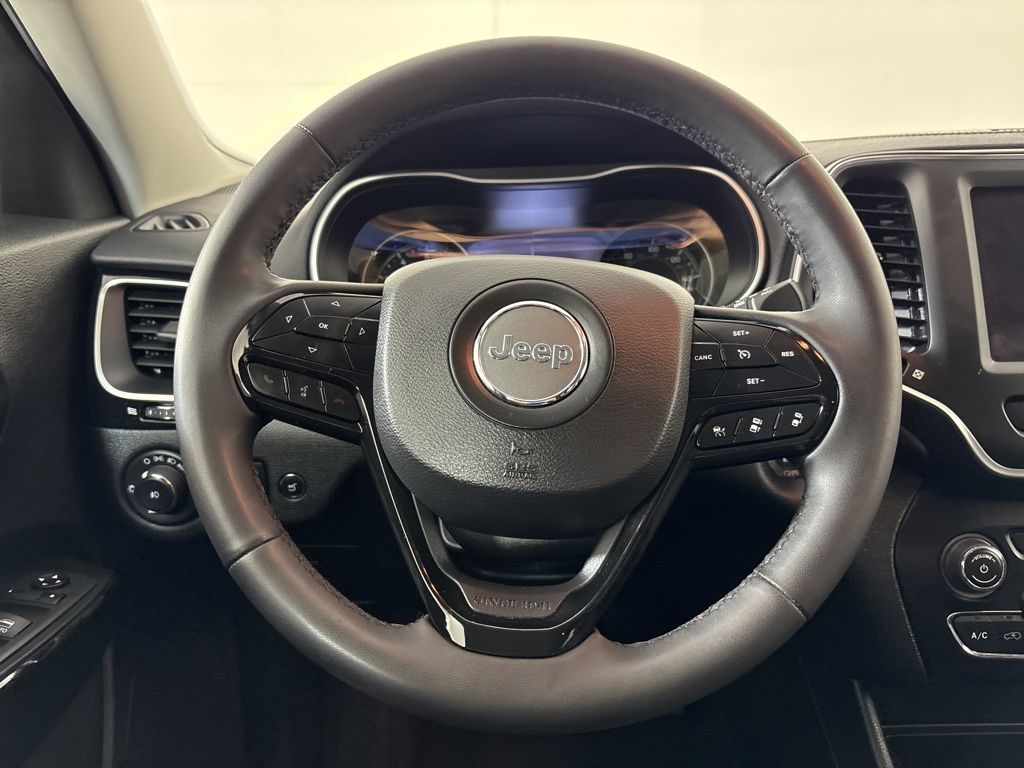 Thumbnail: 2023 Jeep Cherokee - 20