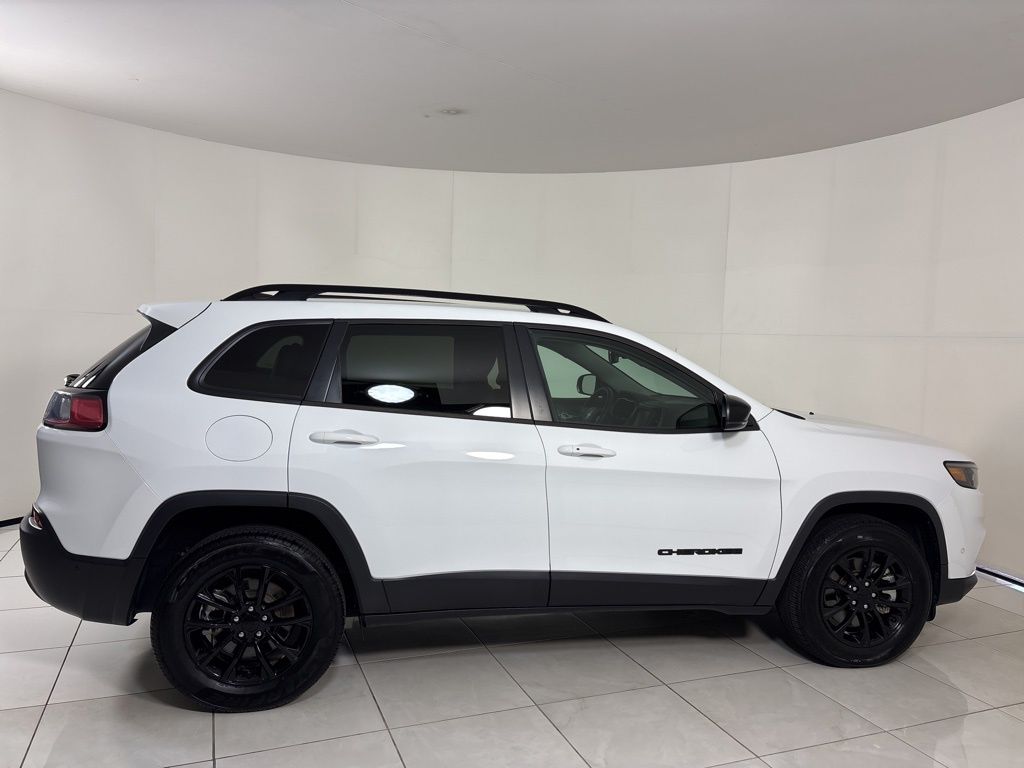 Thumbnail: 2023 Jeep Cherokee - 6