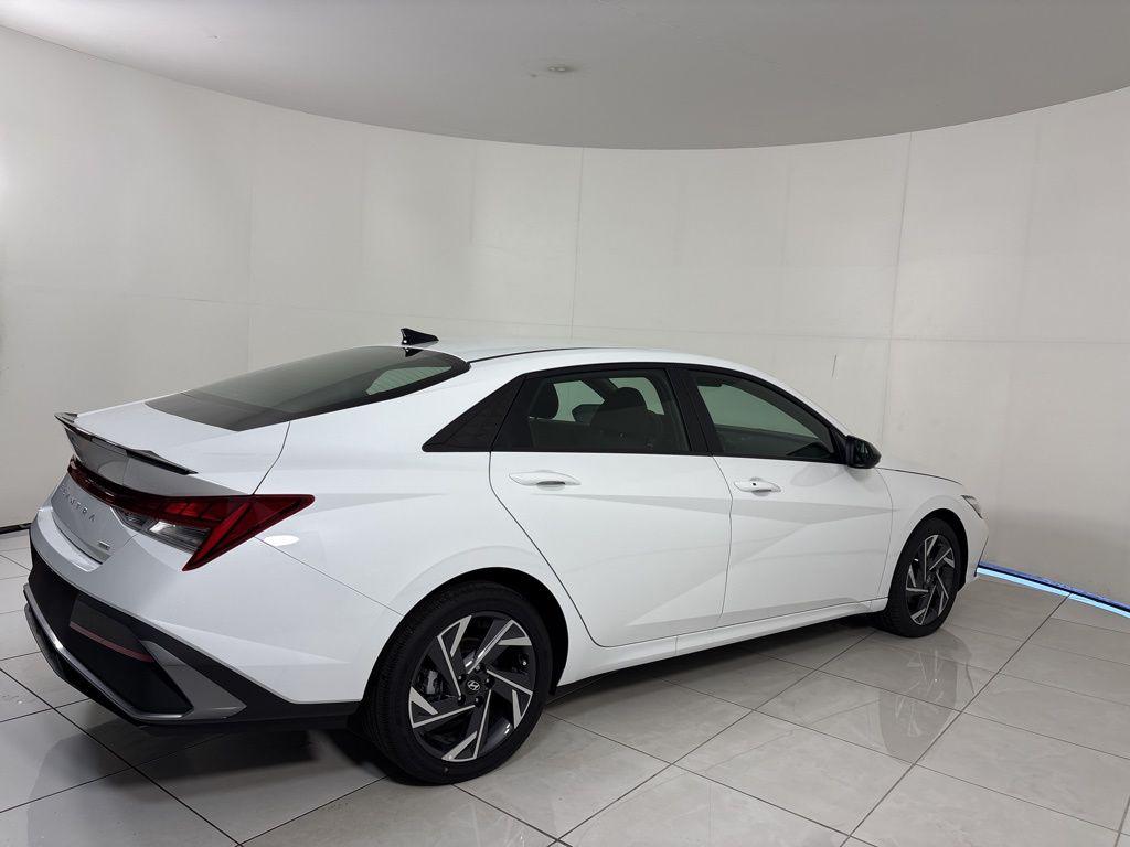 Thumbnail: 2025 Hyundai Elantra - 6