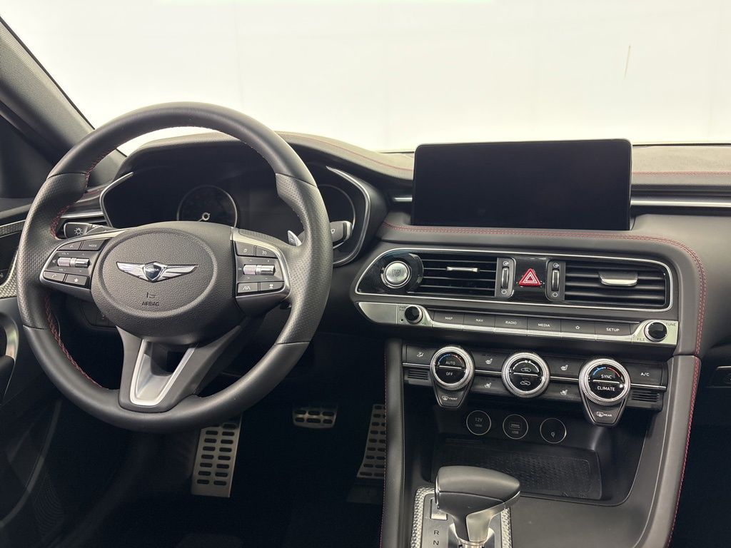 Thumbnail: 2023 Genesis G70 - 25