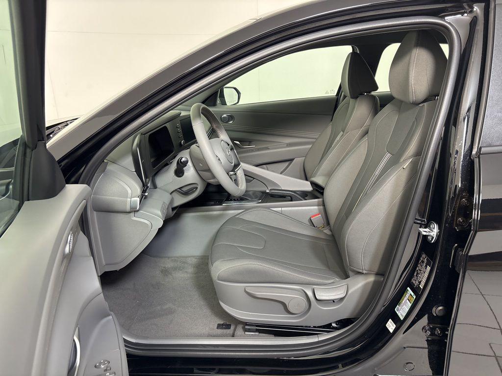 Thumbnail: 2026 Hyundai Elantra - 13
