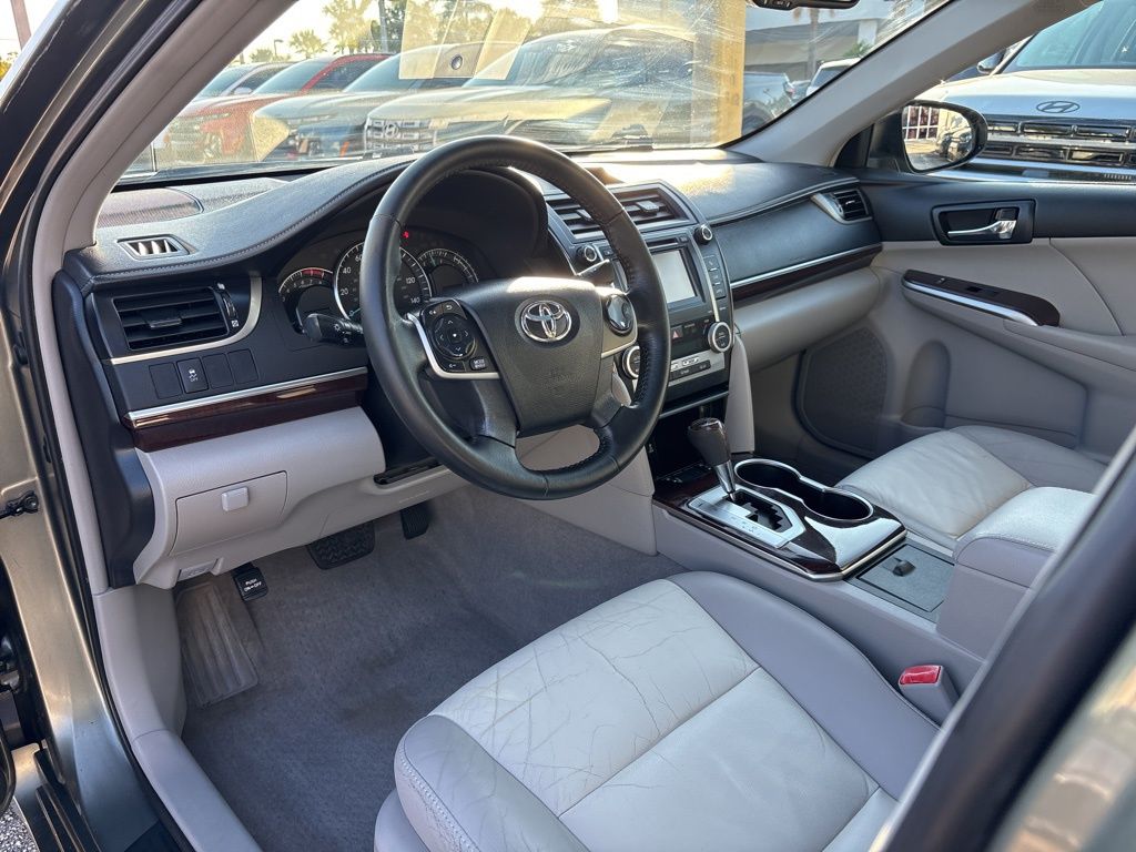 Thumbnail: 2012 Toyota Camry - 12