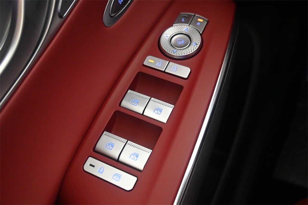 Thumbnail: 2026 Genesis GV70 - 16